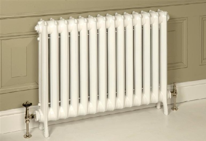Curly Eared Duchess Painted in Stock White with British Made Thermostatic Valves